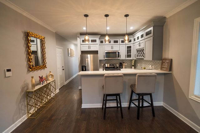 4634 S Langley Avenue, Chicago, IL 60653