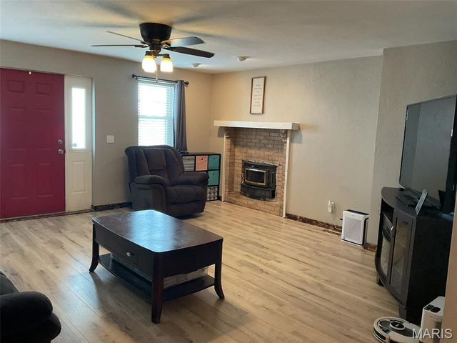 304 STATE AVE, Pocahontas, IL 62275