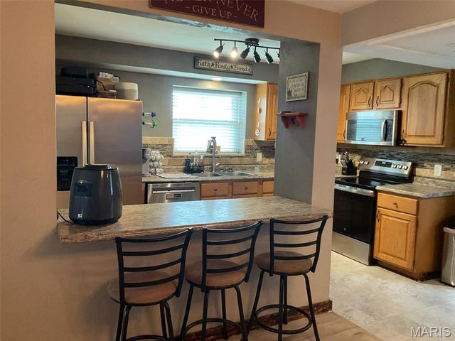304 STATE AVE, Pocahontas, IL 62275