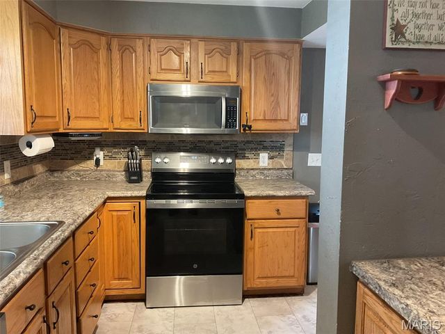 304 STATE AVE, Pocahontas, IL 62275