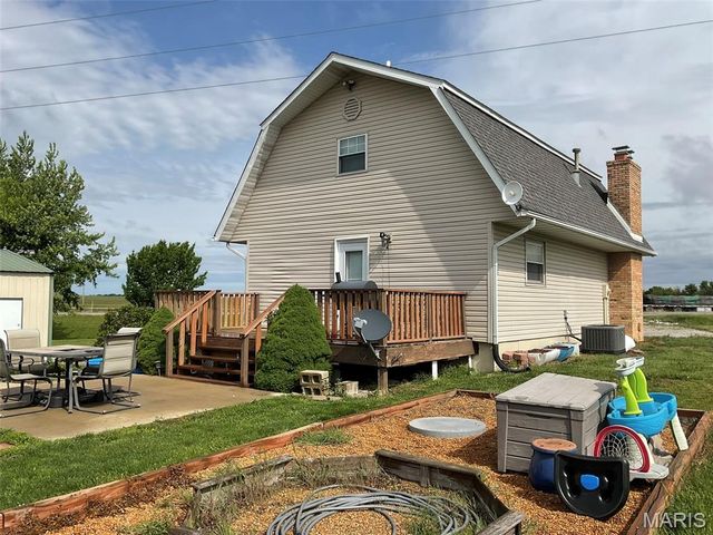 304 STATE AVE, Pocahontas, IL 62275