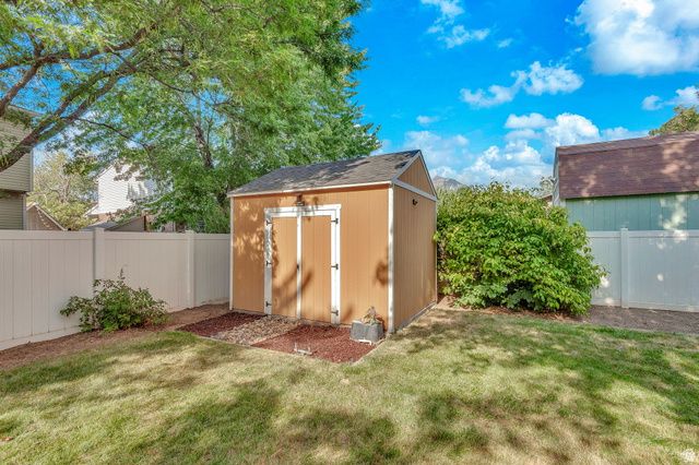 1819 E 9880 S, Sandy, UT 84092