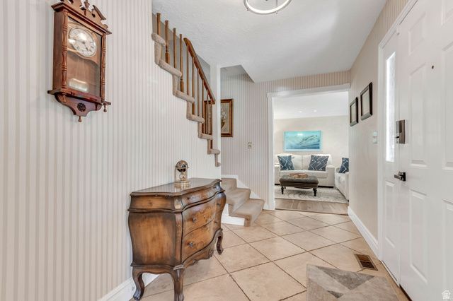 1819 E 9880 S, Sandy, UT 84092