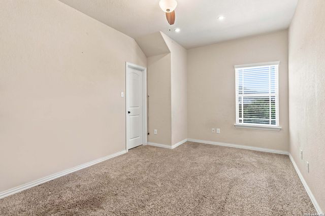 24618 GLASS CYN, San Antonio, TX 78260