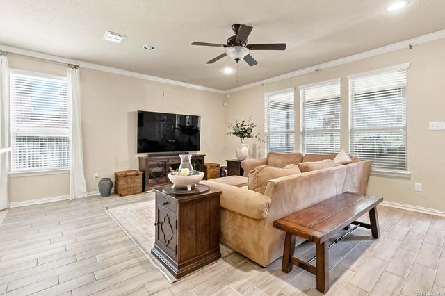 24618 GLASS CYN, San Antonio, TX 78260