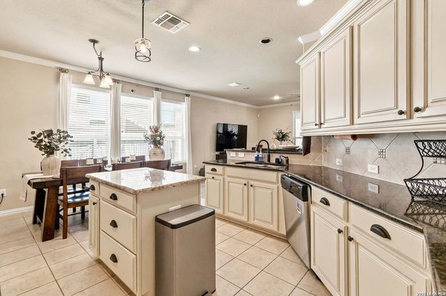 24618 GLASS CYN, San Antonio, TX 78260
