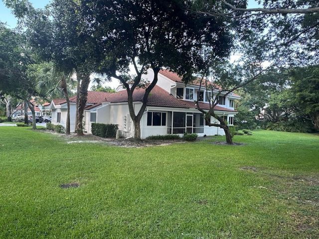 9202 NW 9th Court, Plantation, FL 33324