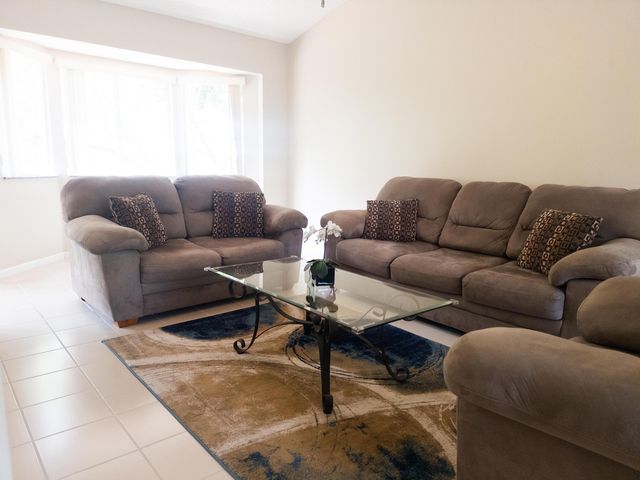 9202 NW 9th Court, Plantation, FL 33324