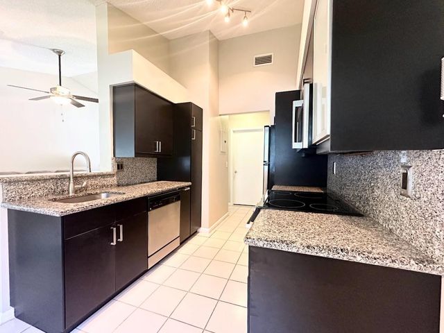 9202 NW 9th Court, Plantation, FL 33324