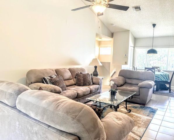 9202 NW 9th Court, Plantation, FL 33324