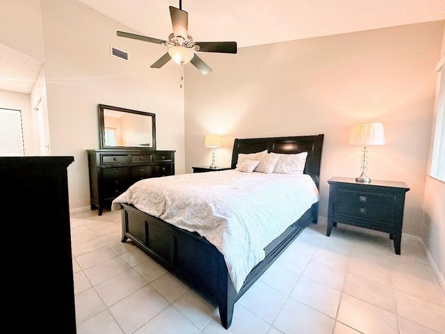 9202 NW 9th Court, Plantation, FL 33324