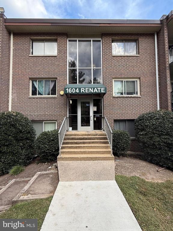 1604 RENATE DR #104, Woodbridge, VA 22192