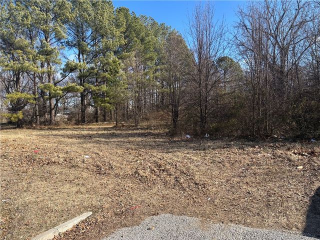 1363 N Rupple Road, Fayetteville, AR 72704