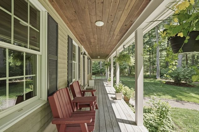 31 Pine Street, Middleboro, MA 02346