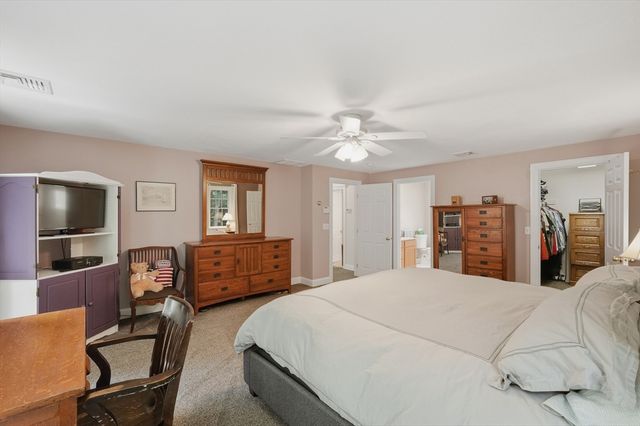 31 Pine Street, Middleboro, MA 02346