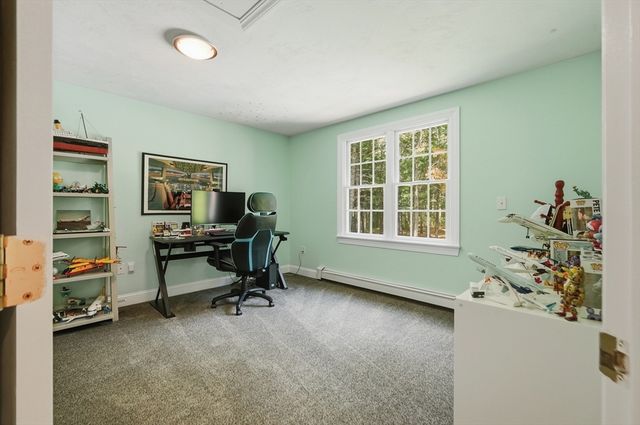 31 Pine Street, Middleboro, MA 02346