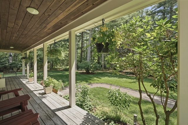 31 Pine Street, Middleboro, MA 02346