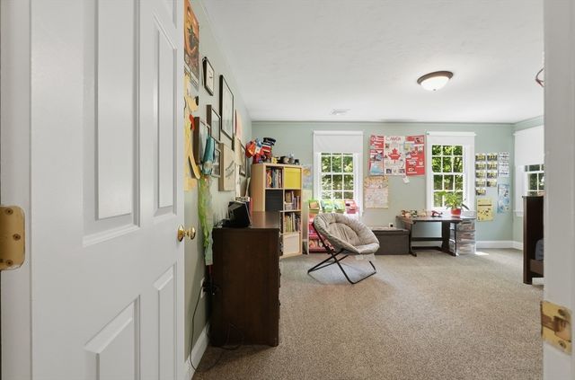 31 Pine Street, Middleboro, MA 02346