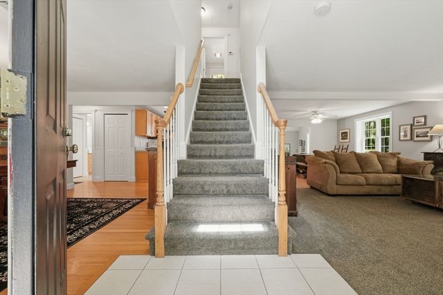 31 Pine Street, Middleboro, MA 02346