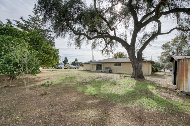 19616 E Parlier Avenue, Reedley, CA 93654