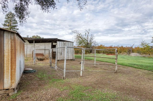 19616 E Parlier Avenue, Reedley, CA 93654