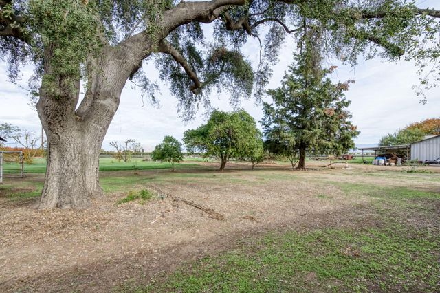 19616 E Parlier Avenue, Reedley, CA 93654