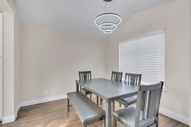 3516 W Dovewood Avenue, Fresno, CA 93711