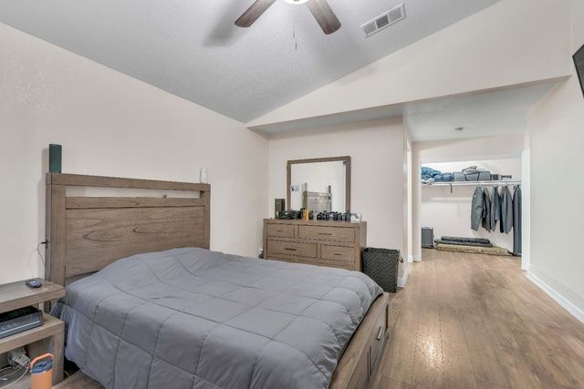 3516 W Dovewood Avenue, Fresno, CA 93711