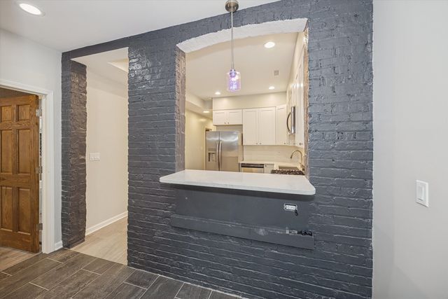 2008 W Addison Street 2, Chicago, IL 60618