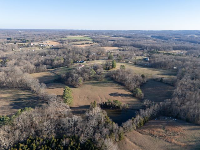 121 Mt Moriah Church Road, Portland, TN 37148