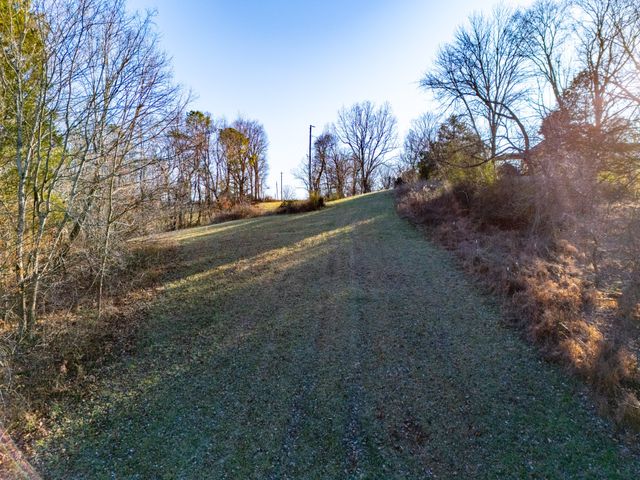121 Mt Moriah Church Road, Portland, TN 37148