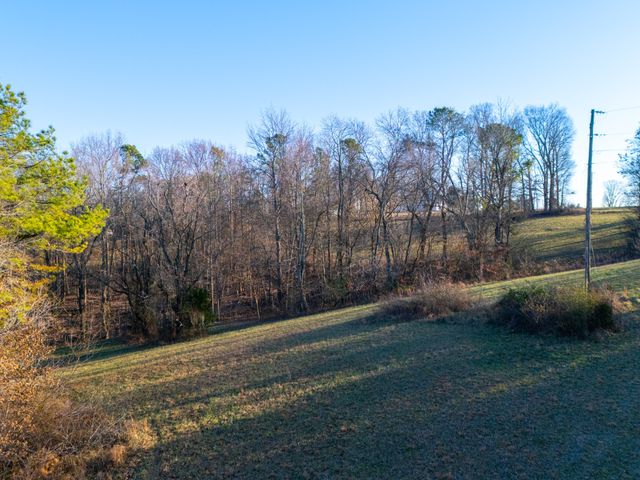 121 Mt Moriah Church Road, Portland, TN 37148