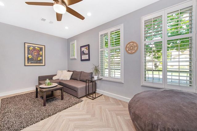 2129 Tarbolton Cir, Folsom, CA 95630