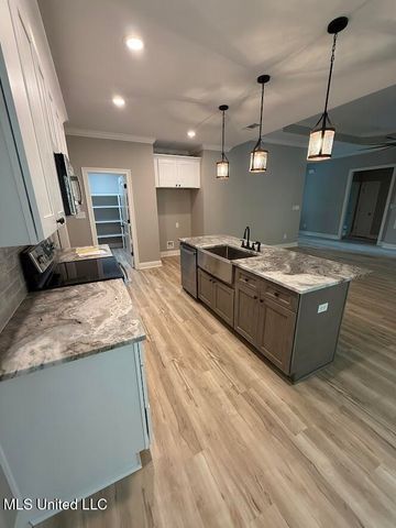 5350 Hoda Road, Kiln, MS 39556