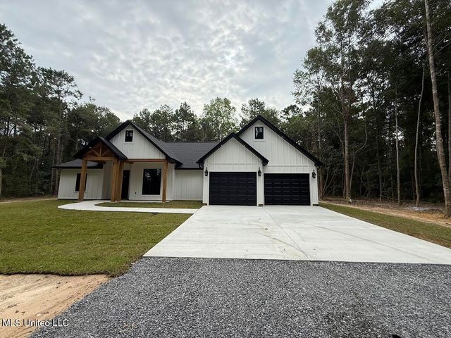 5350 Hoda Road, Kiln, MS 39556