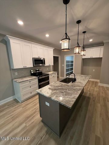 5350 Hoda Road, Kiln, MS 39556