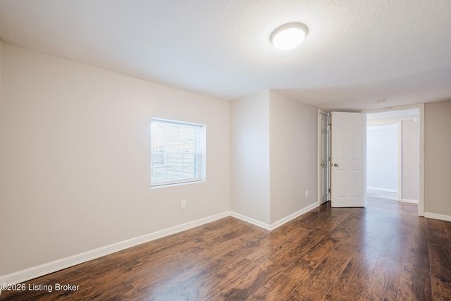 505 Warnock St, Louisville, KY 40217