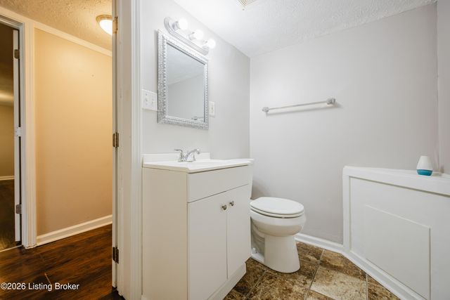 505 Warnock St, Louisville, KY 40217