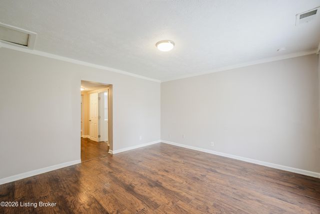 505 Warnock St, Louisville, KY 40217