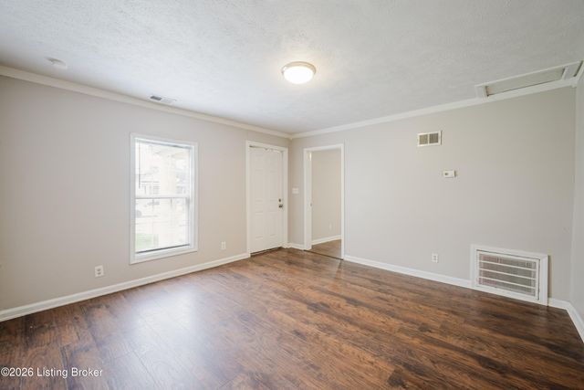 505 Warnock St, Louisville, KY 40217