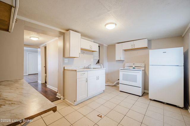 505 Warnock St, Louisville, KY 40217