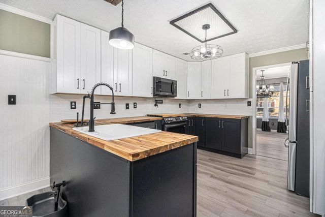 855 John Court, Lawrenceville, GA 30046