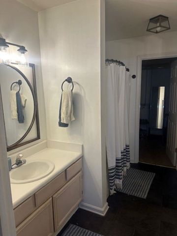 3140 Camelliawood Circle W, Tallahassee, FL 32301