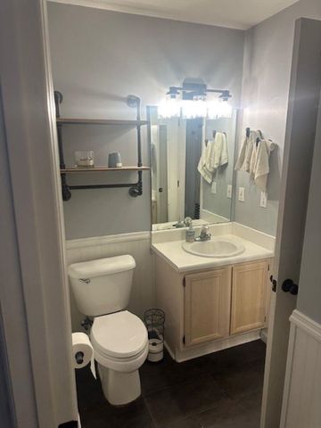 3140 Camelliawood Circle W, Tallahassee, FL 32301