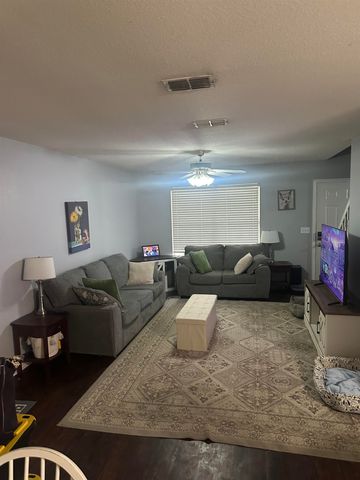 3140 Camelliawood Circle W, Tallahassee, FL 32301