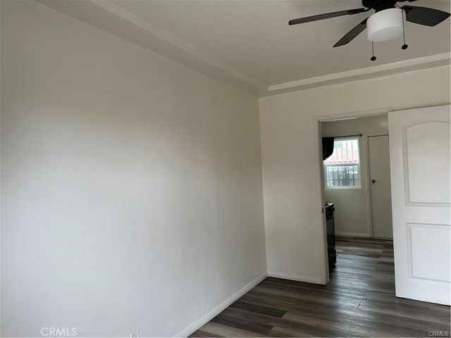 8803 hoover, Los Angeles, CA 90044