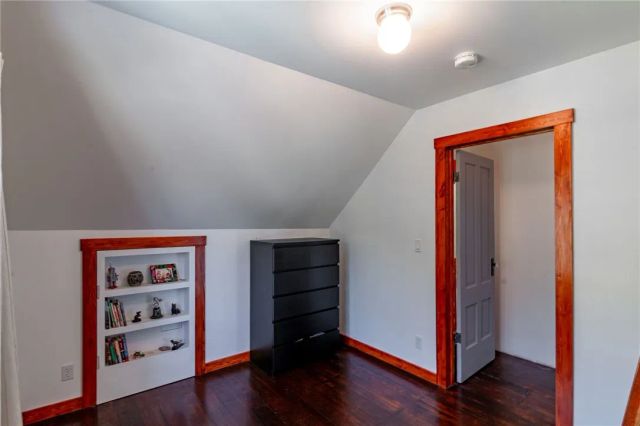 712 S Avenue 60, Los Angeles, CA 90042
