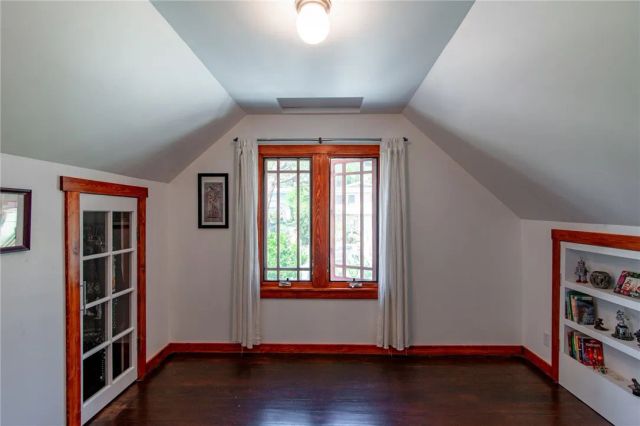 712 S Avenue 60, Los Angeles, CA 90042