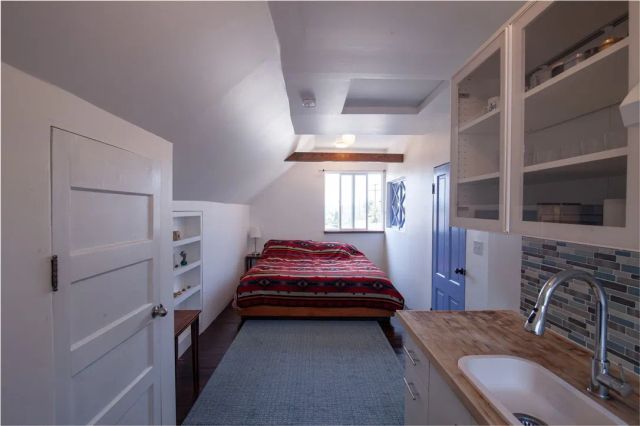 712 S Avenue 60, Los Angeles, CA 90042