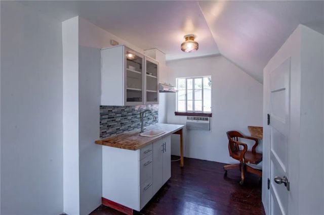 712 S Avenue 60, Los Angeles, CA 90042
